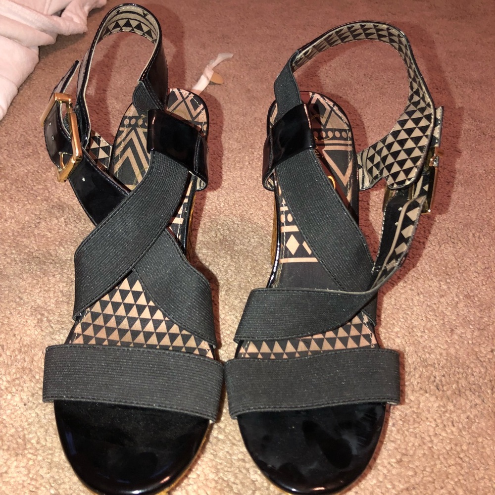 Jessica simpson black wedges